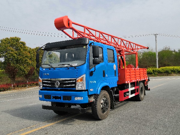 東風華神雙排座3型汽車鉆機 東風華神雙排座3型汽車鉆機